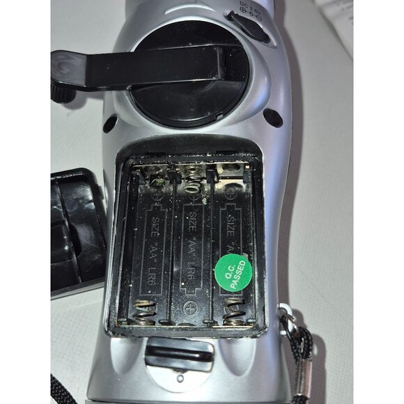 Dynamo AM/FM Torch Light Radio Hand Crank LED Flashlight - Picture 5 of 7